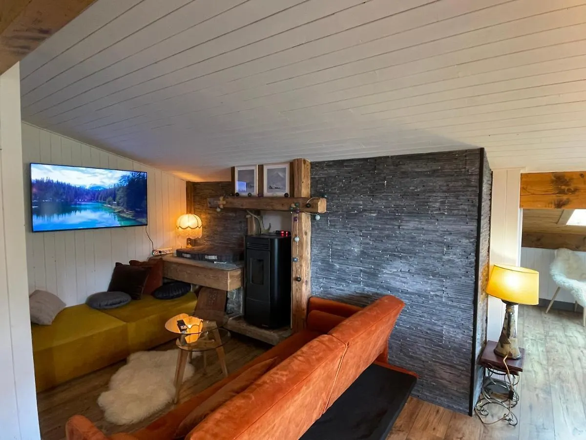 Appartement En Plein Centre Du Village レ・コンタミンヌ・モンジョワ 0*,