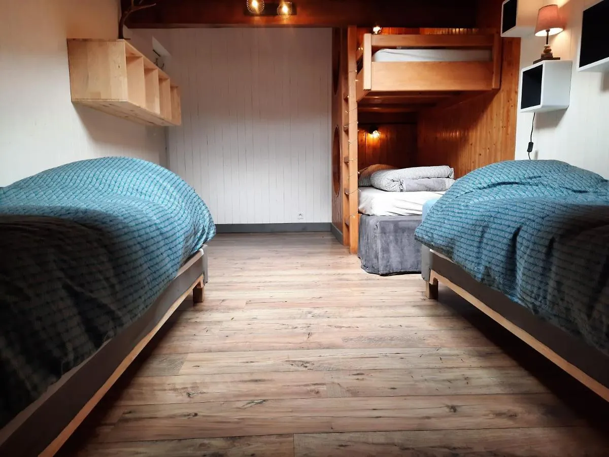Appartement En Plein Centre Du Village レ・コンタミンヌ・モンジョワ 0*,  フランス