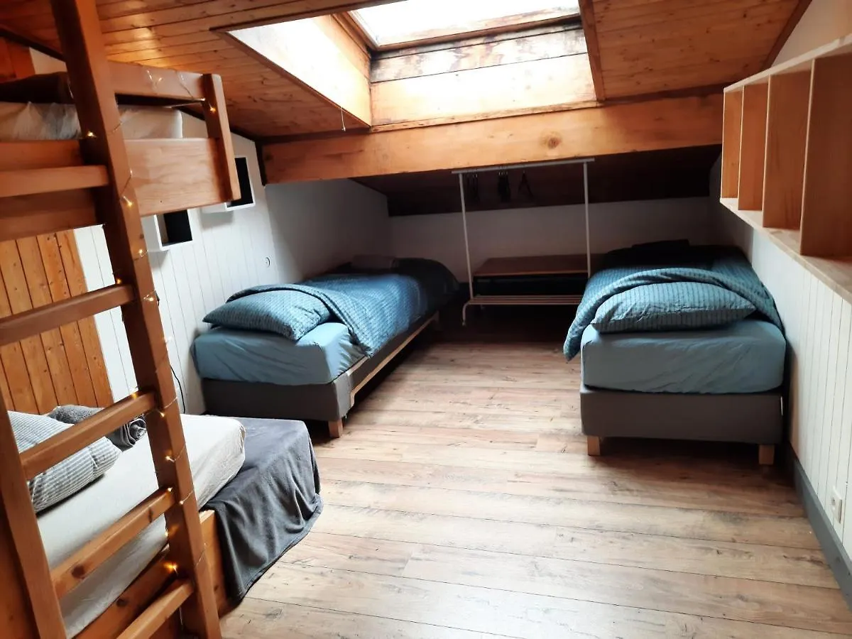 Appartement En Plein Centre Du Village レ・コンタミンヌ・モンジョワ